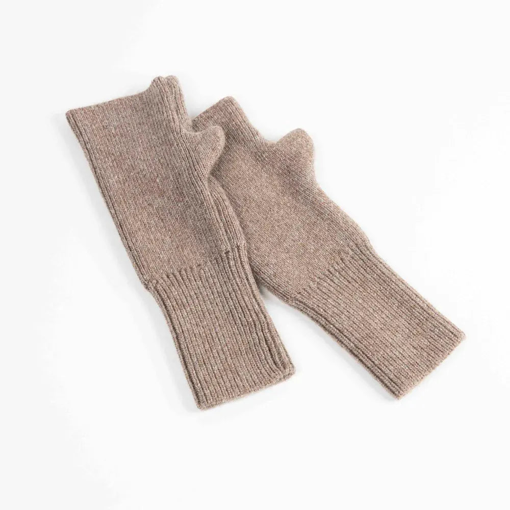 Maison Fanli mittens Beige LittleLintons