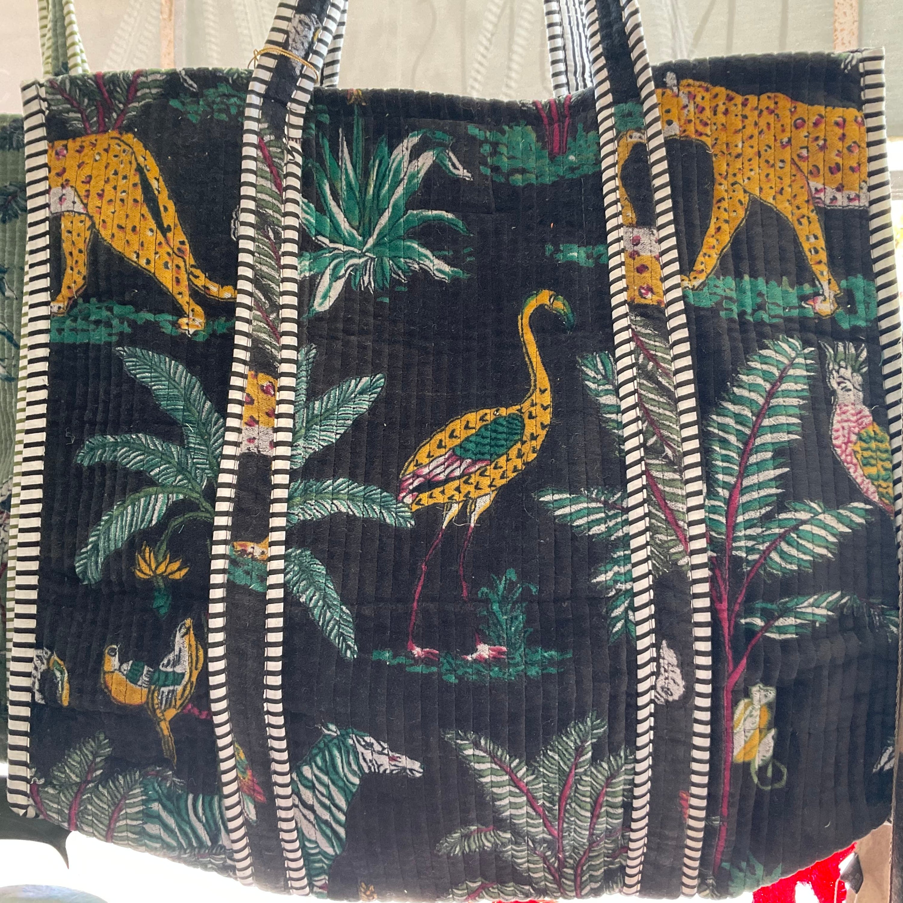 Parisian cool  tote Black Kollab