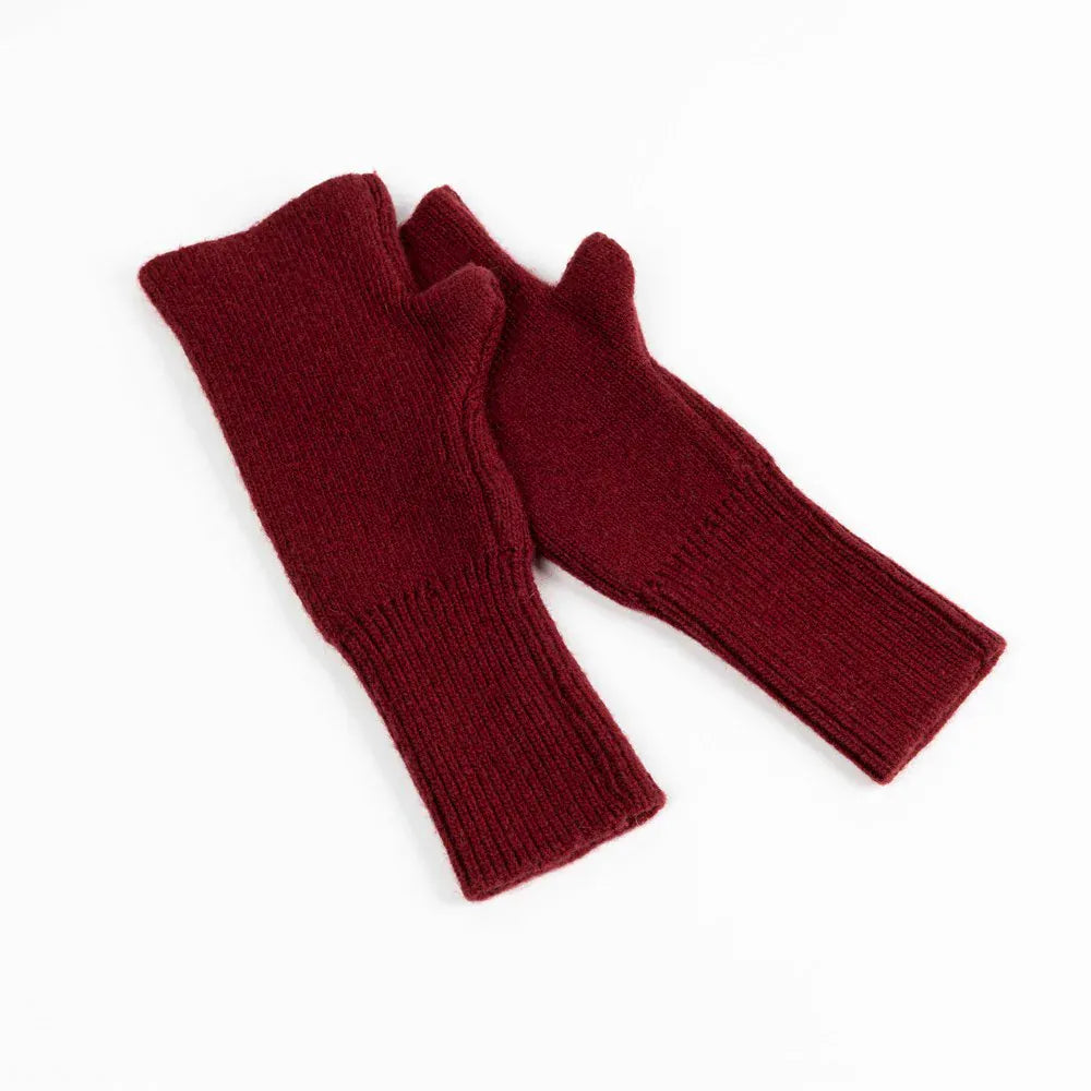 Maison Fanli mittens Burgundy LittleLintons