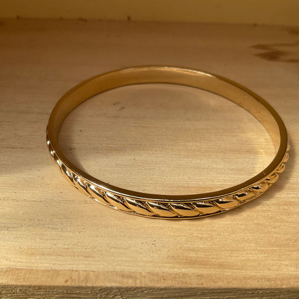 Twist detail bangle Gold LittleLintons
