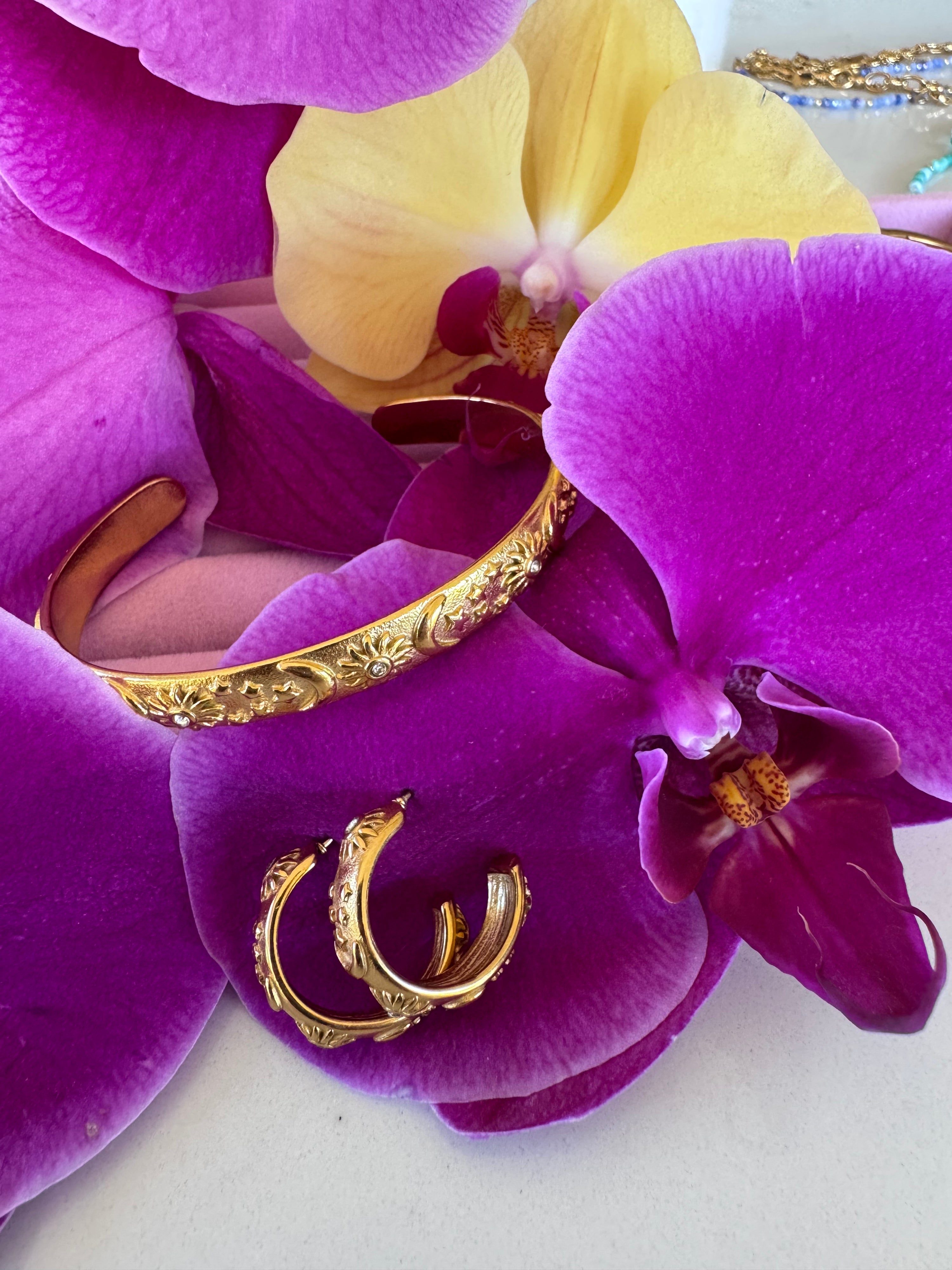 Celestial Cuff Innerbloom