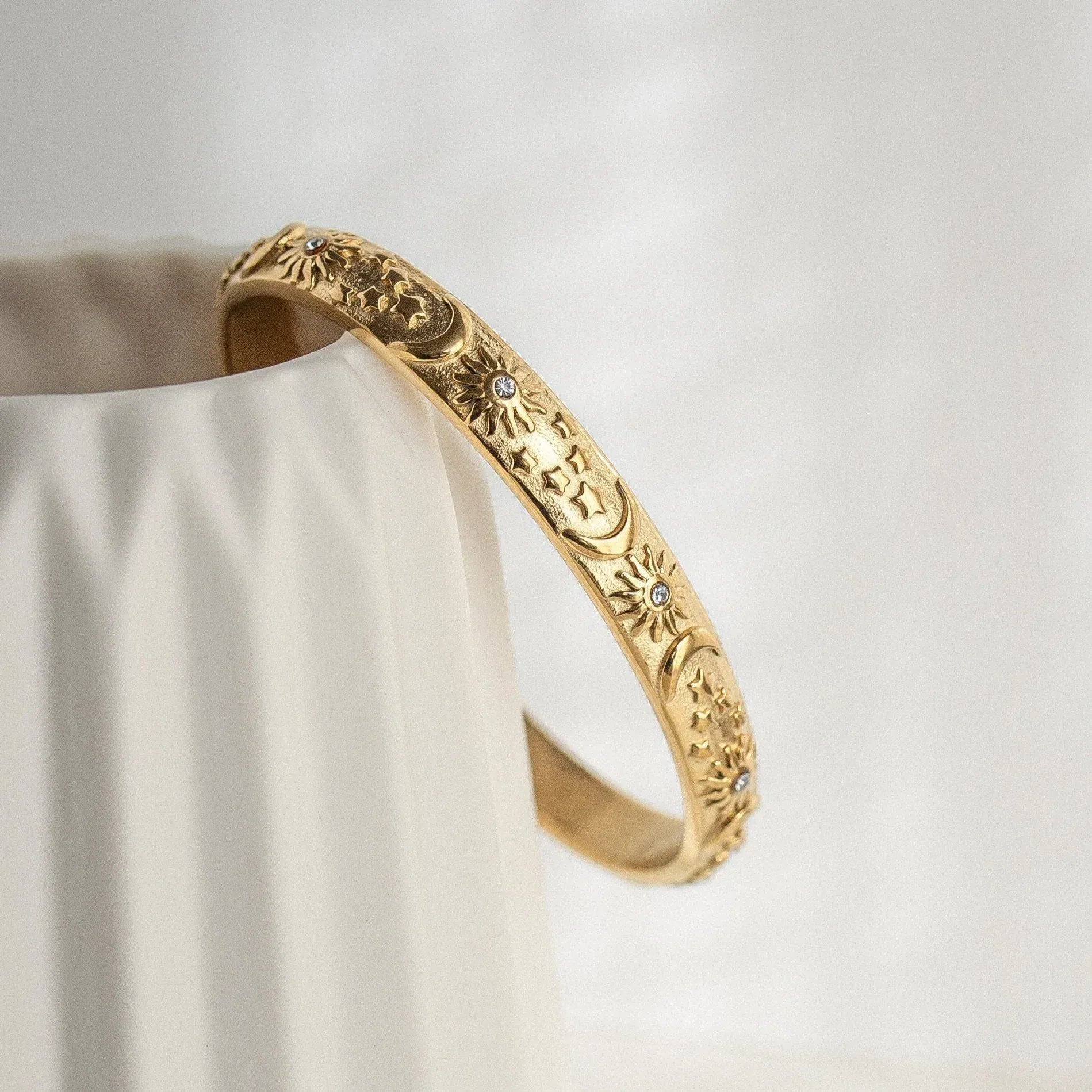 Celestial Cuff Innerbloom