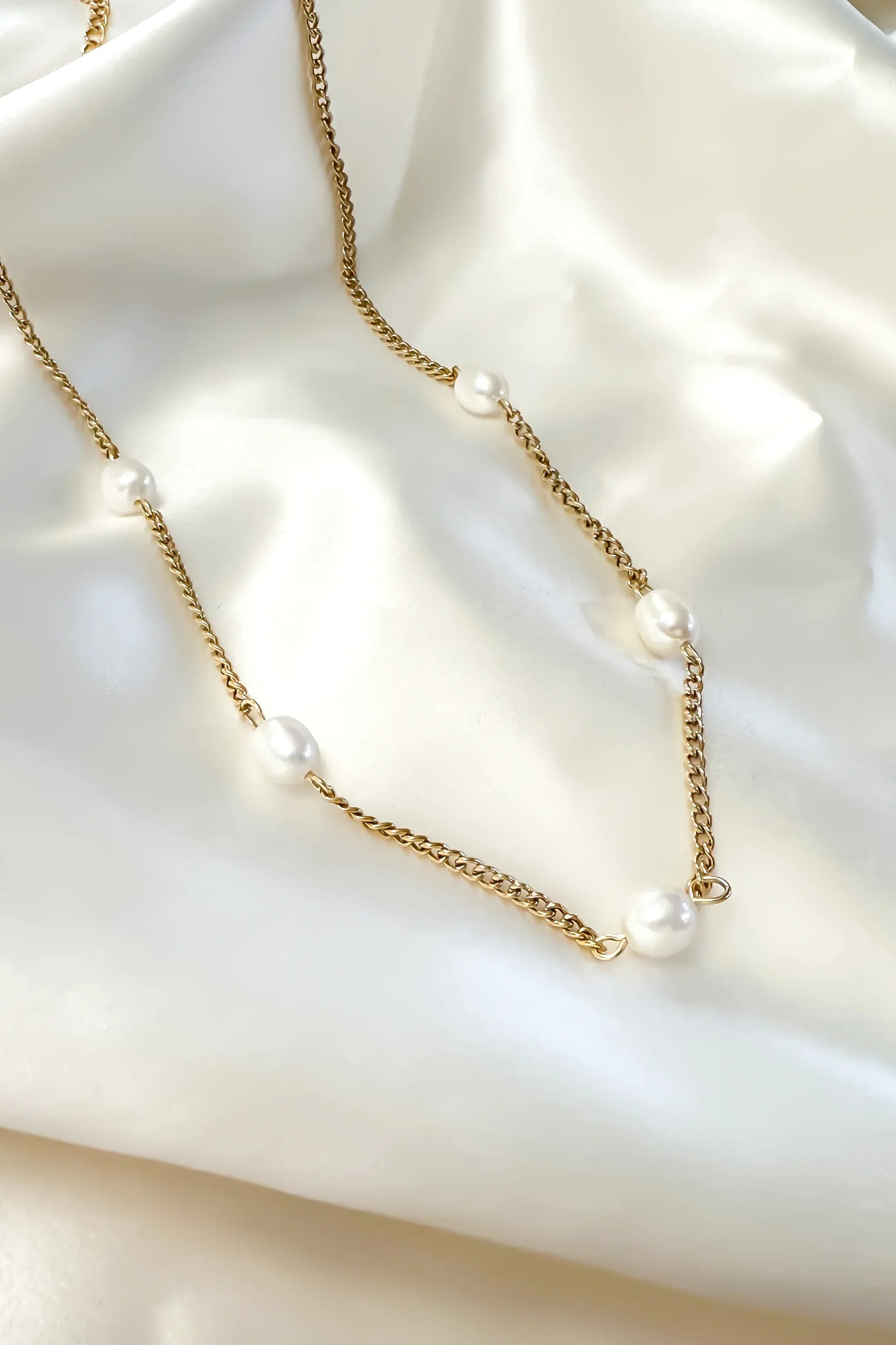 Halo Pearl chain Innerbloom