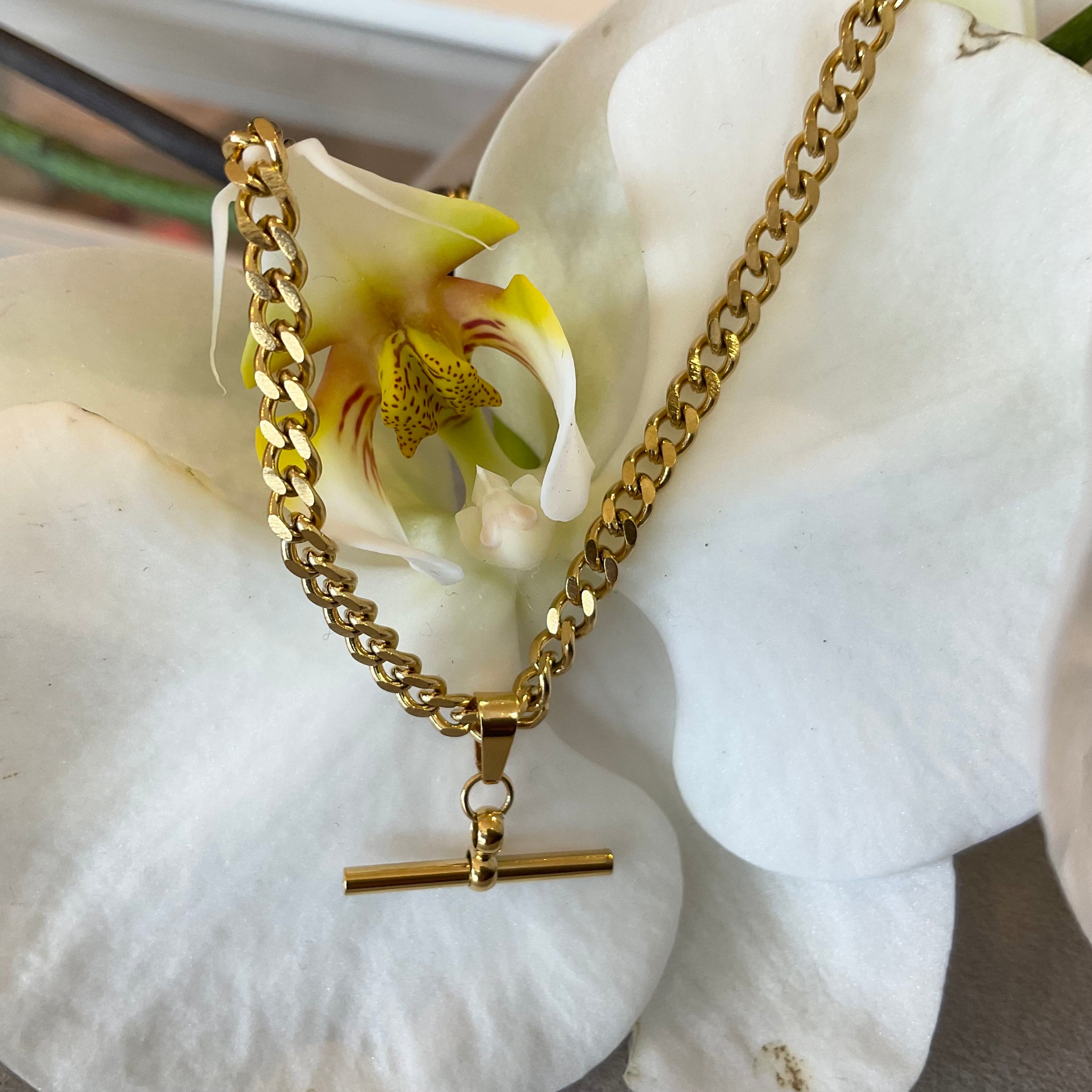 T bar Necklace Innerbloom