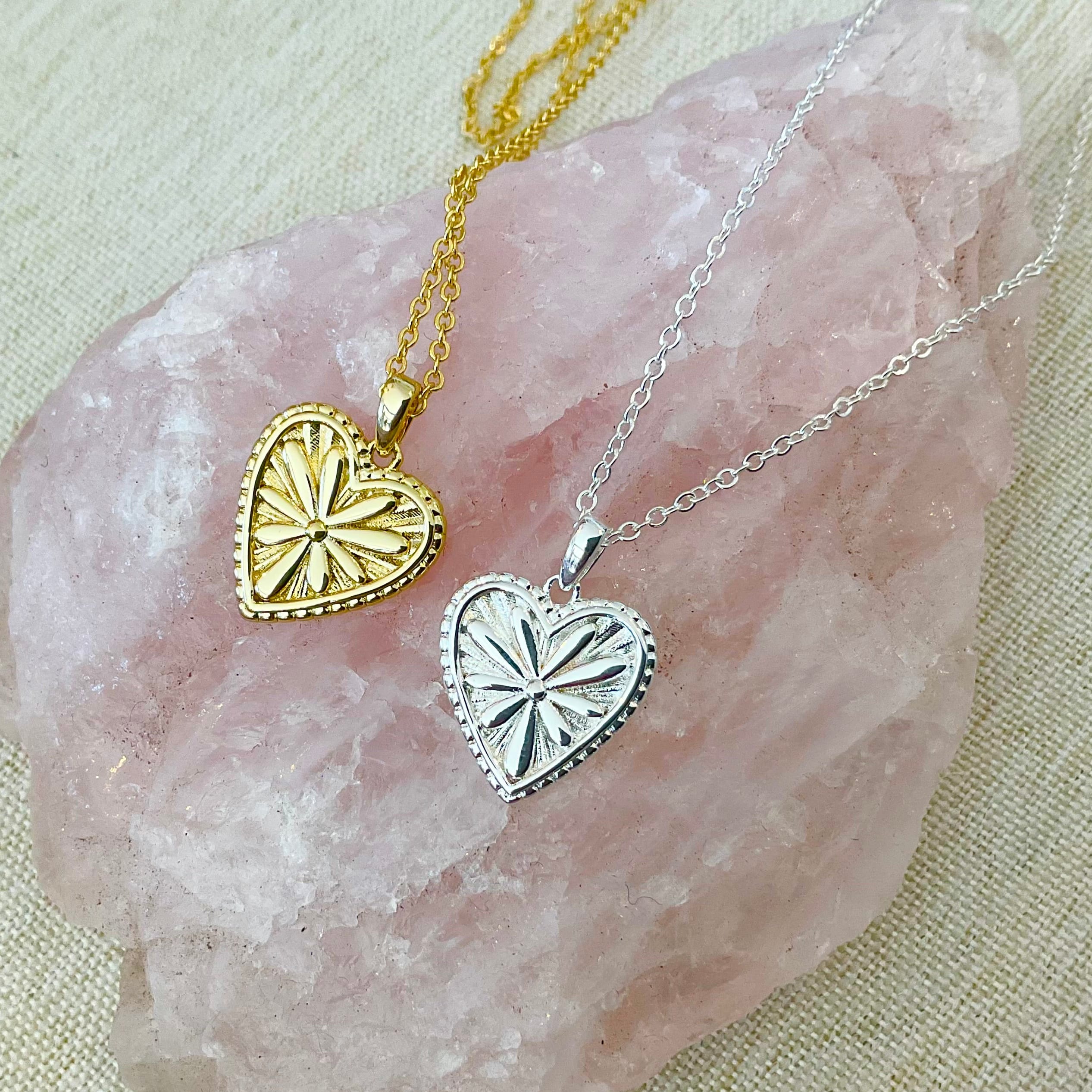 Daisy heart necklace LittleLintons