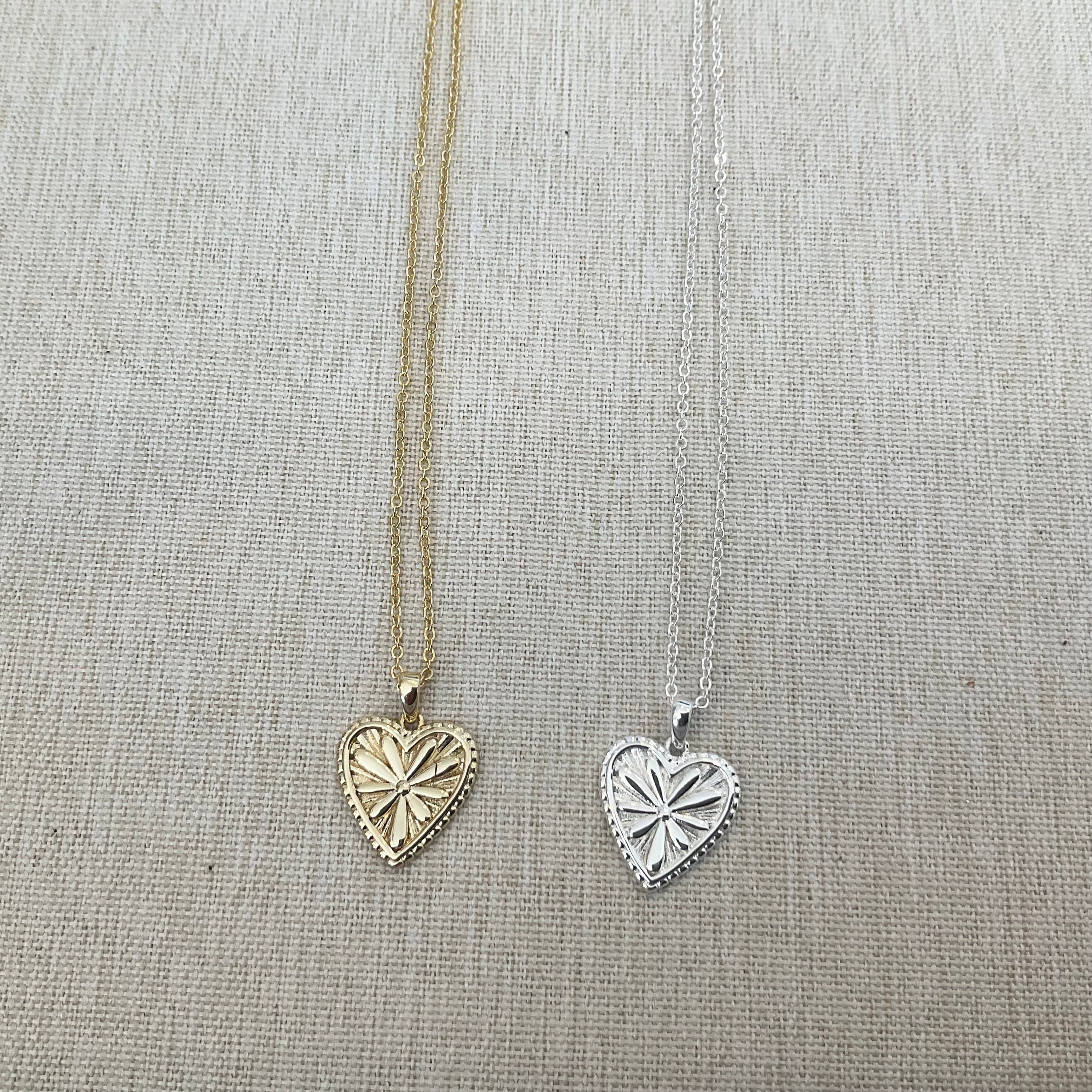 Daisy heart necklace LittleLintons