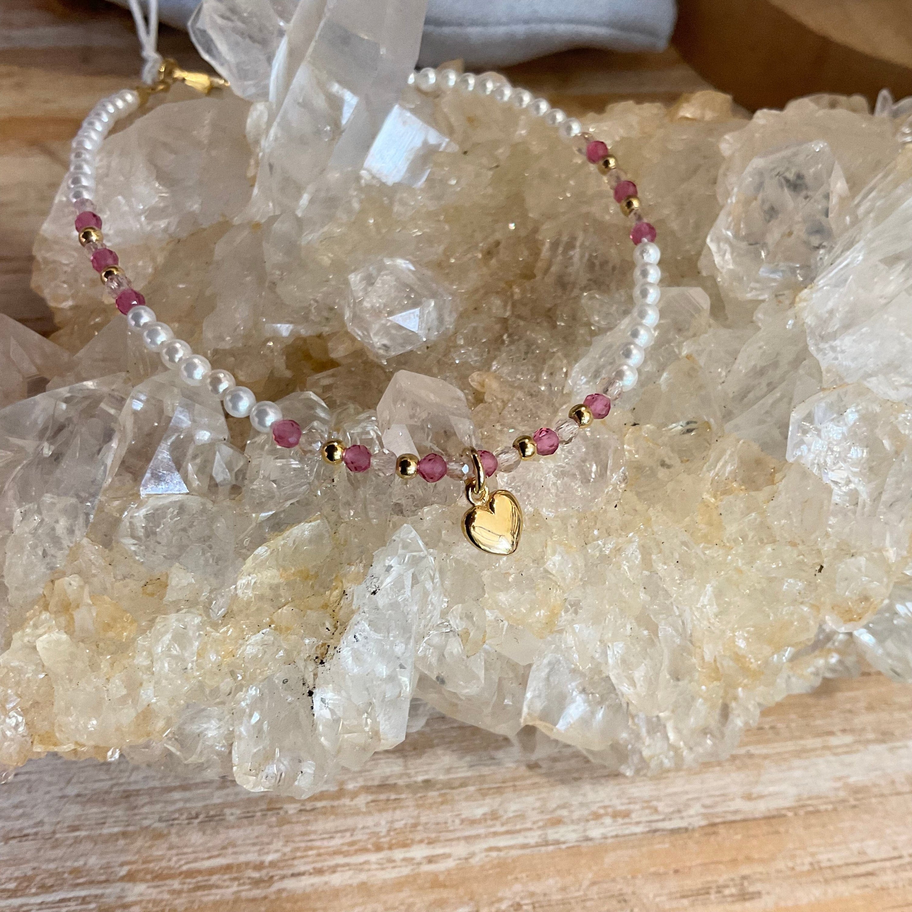 Pearl & heart bracelet LittleLintons