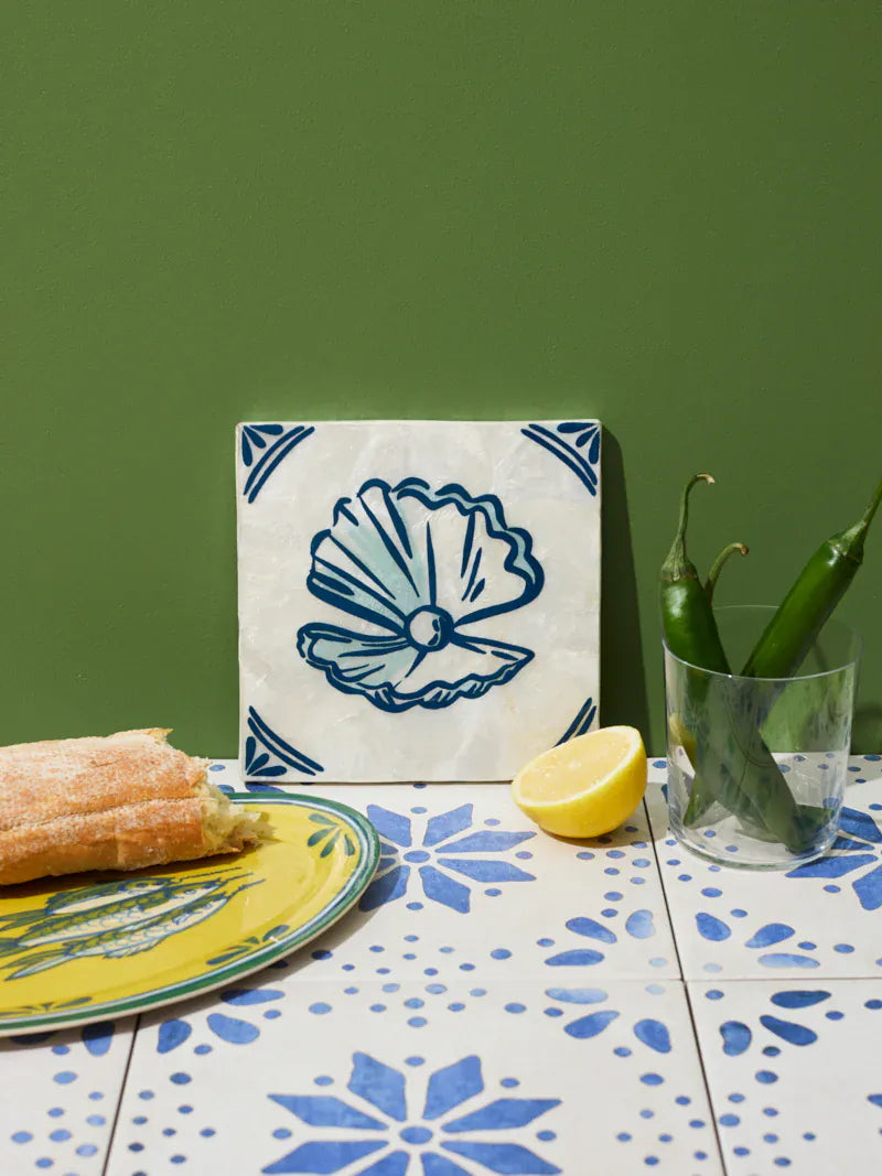 Taverna clam hanger LittleLintons