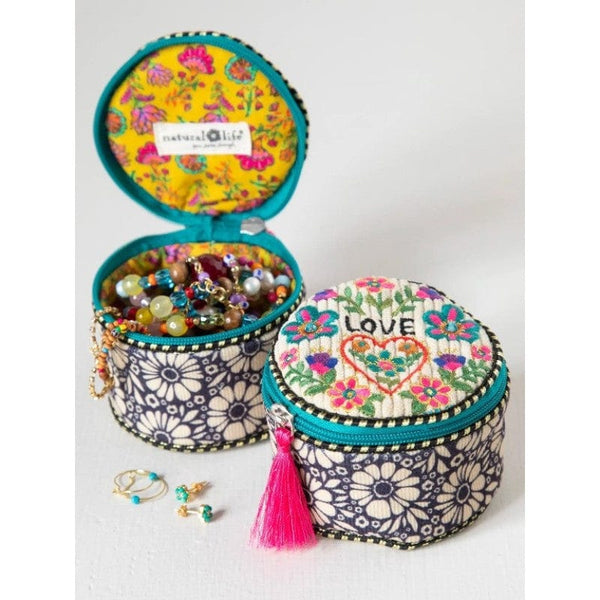 Embroidered jewellery pouch Love LittleLintons