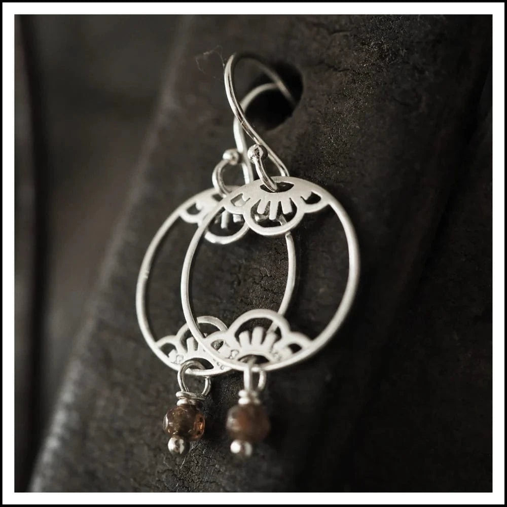 Paird Geisha earrings Paird