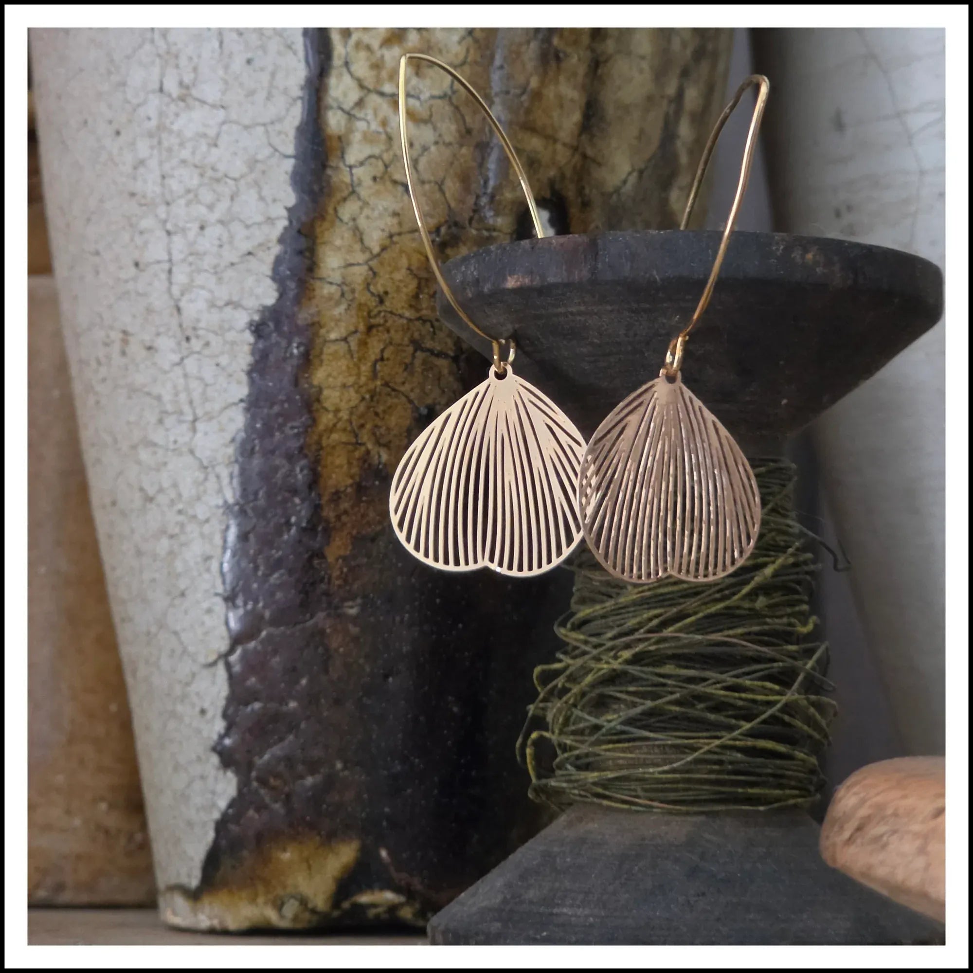 Paird ginkgo leaf earrings Paird