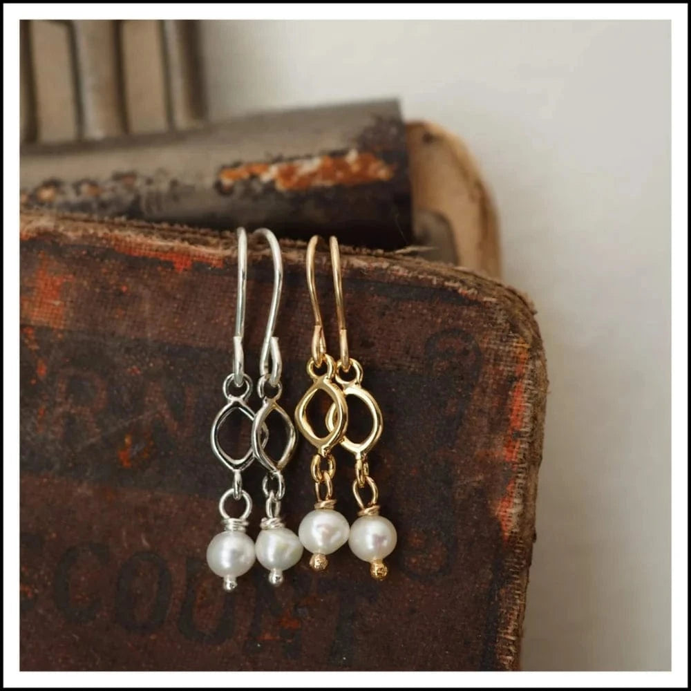 Paird Nymph pearl earrings Paird