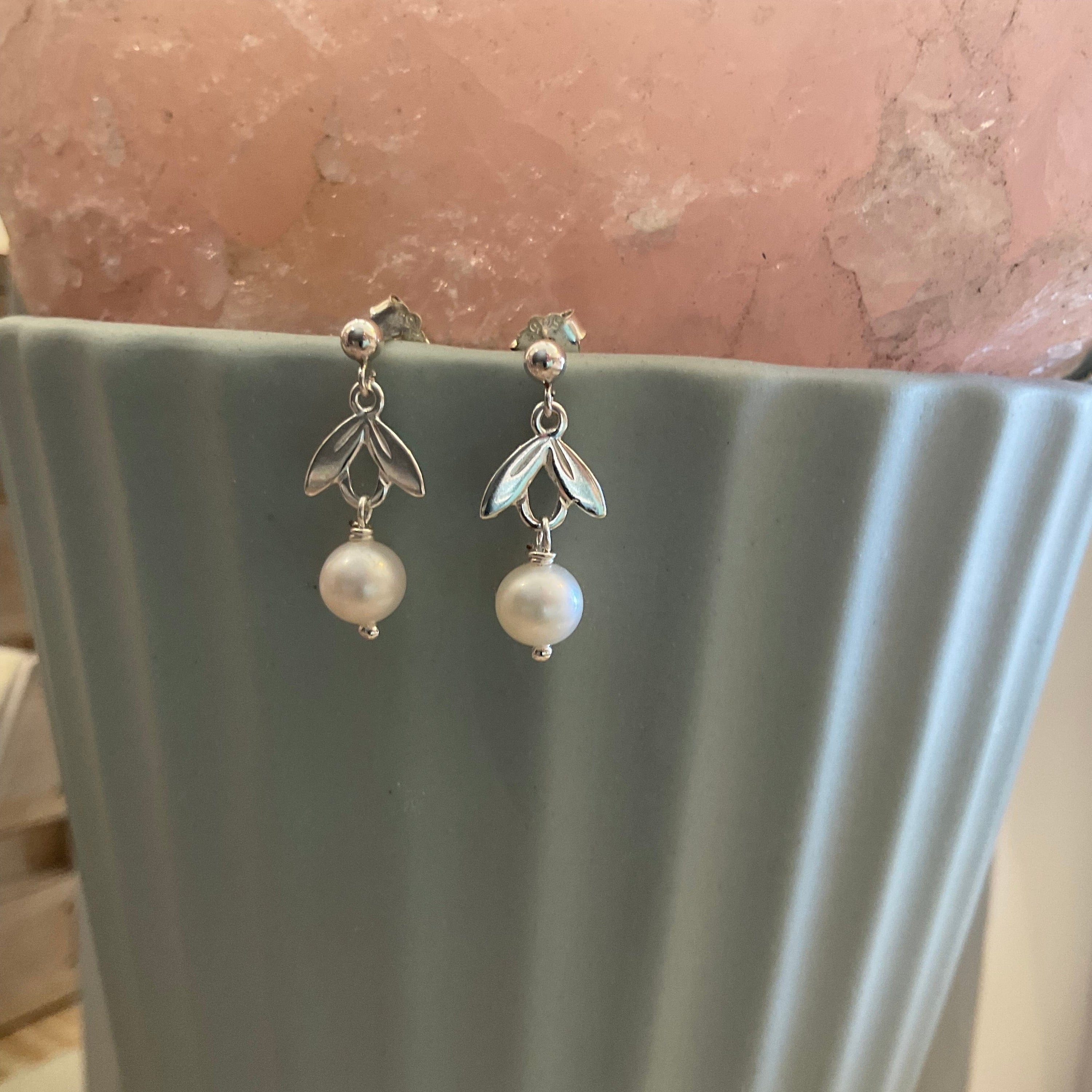 Paird pearl earrings Paird