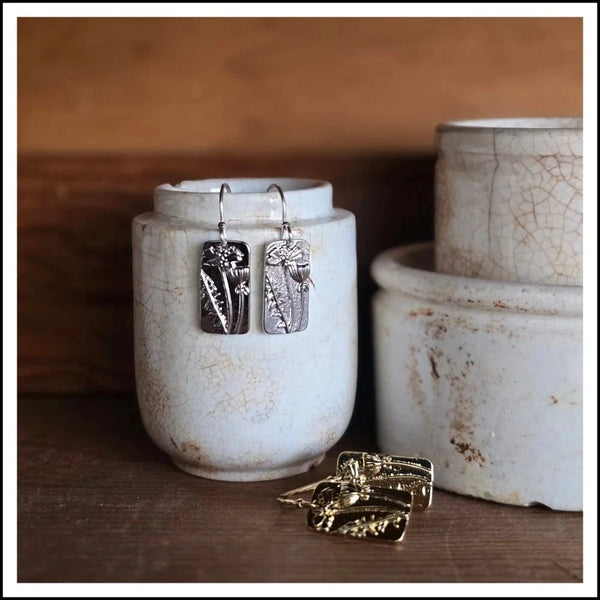 Paird wild flower studs Paird