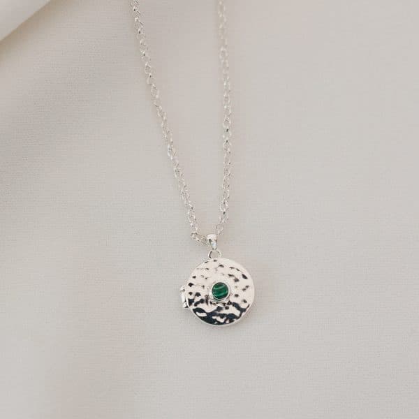 Chara locket necklace Silver LittleLintons
