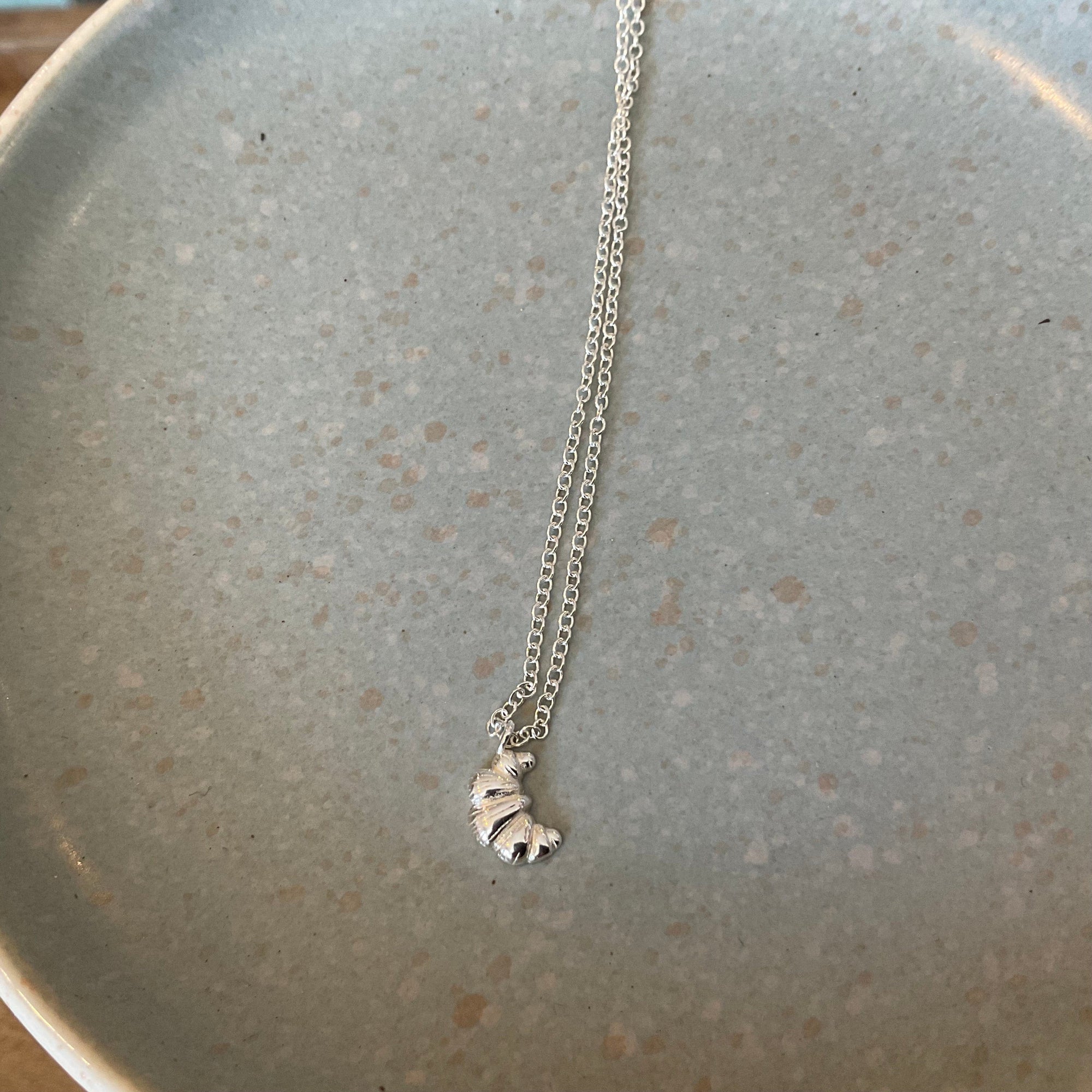 Croissant necklace Silver LittleLintons